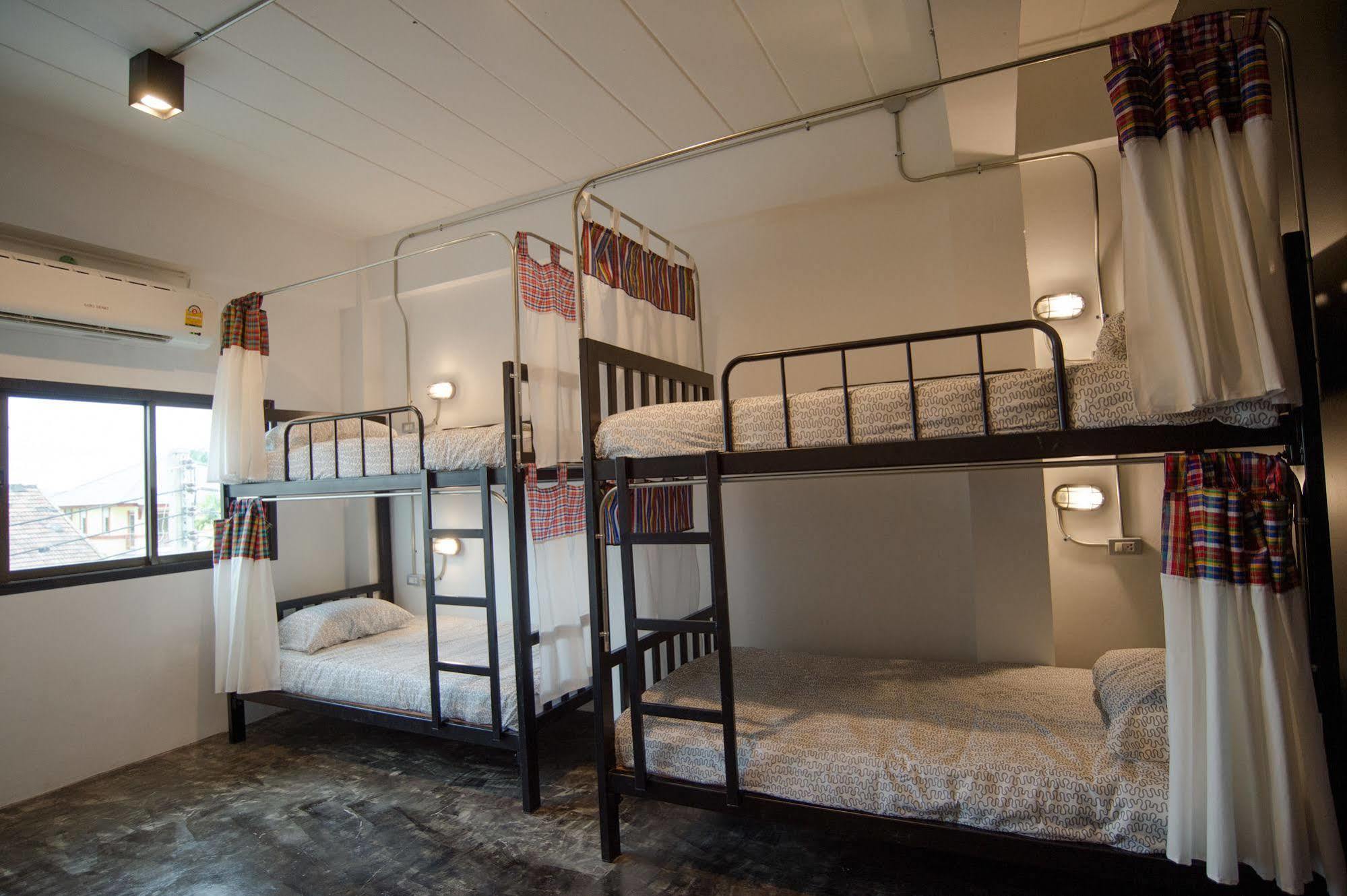 Allsum Hostel Пра Након Си Аютая Екстериор снимка
